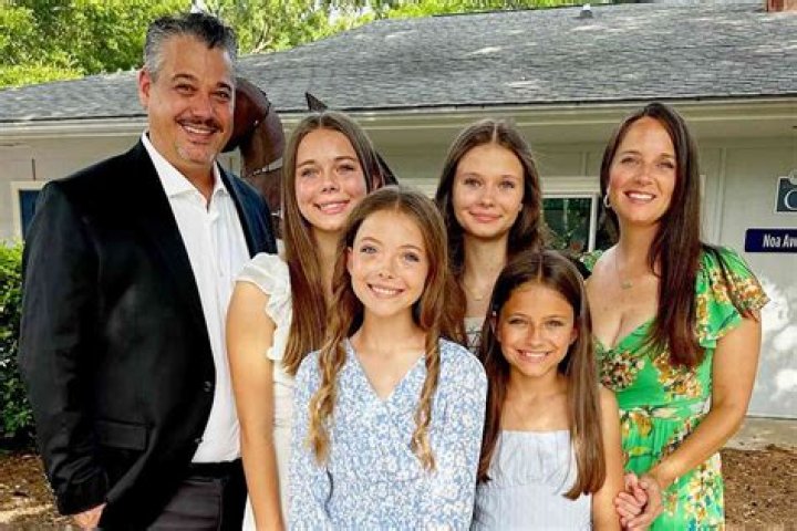 Amber Mariano [Rob Mariano wife] net worth, wiki, bio, still together with Rob?, and kids.