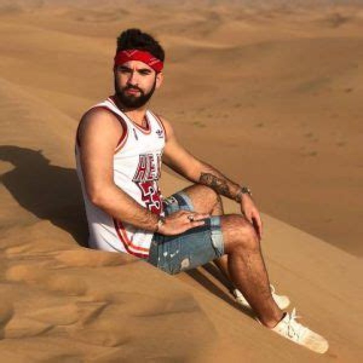 Kendji Girac Wiki, Biographie, Age, Taille, Mariage, Contact & Informations